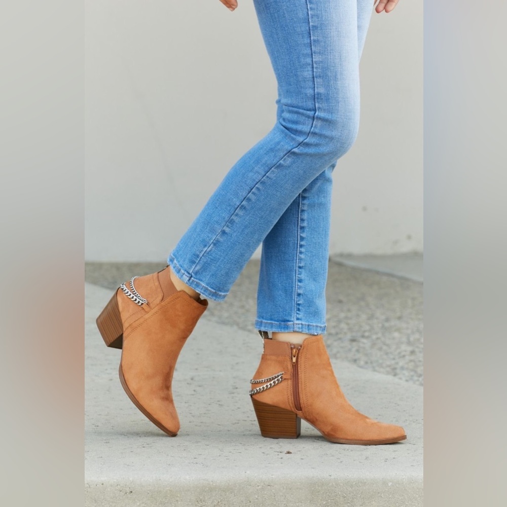 Westside Pointed Toe Chain Detail Ankle Booties